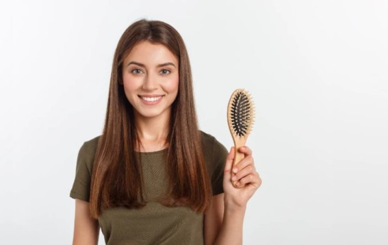 बाल काले और घने बनाने के लिए खाएं ये 5 चीजें