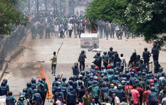 बांग्लादेश में भीड़ की हिंसा का खौफ