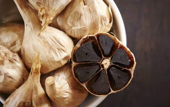 काला और सफेद लहसुन में फर्क