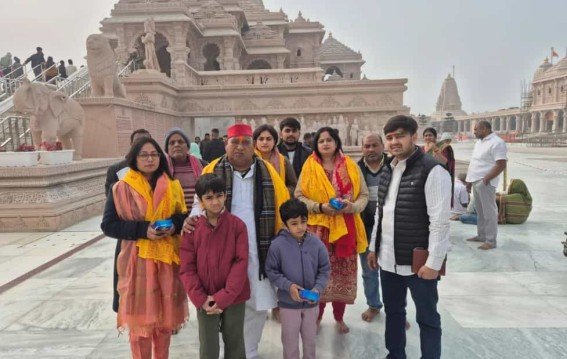 सपा सांसद अवधेश प्रसाद ने किया राम मंदिर दर्शन