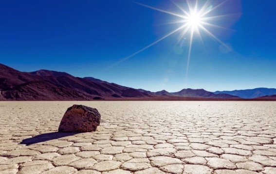 फिर कैसे चलते हैं डेथ वैली के पत्थर ?