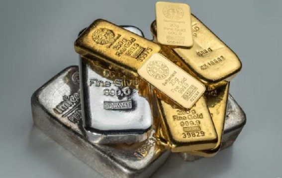 सोना चांदी कीमतों में भारी गिरावट