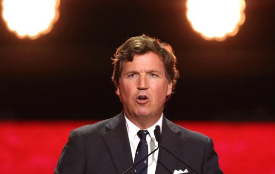 टकर कार्लसन बोले अमेरिका