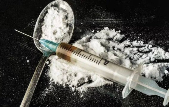 हथियारों से ड्रग्स तक