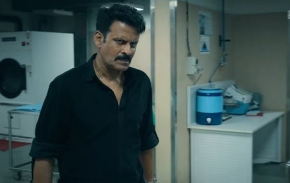 घूसखोर पंडत विवाद पर मनोज बाजपेयी फिल्म टाइटल घिरा