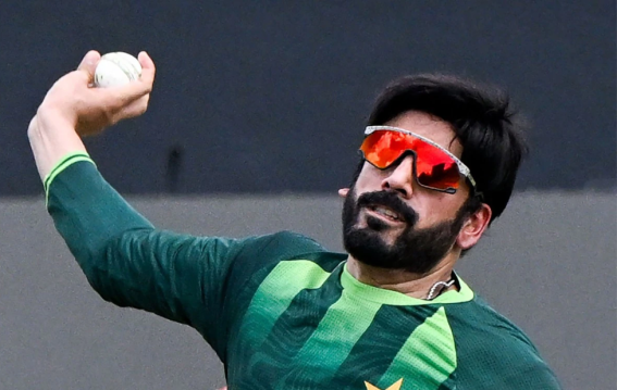 पाकिस्तानी स्पिनर उस्मान तारिक का अलग एक्शन भारत मैच से पहले चर्चा में बना