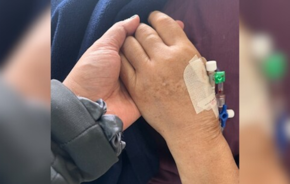 मां से आखिरी कॉल, स्टेटस पोस्ट