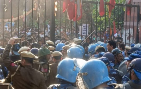क्यों फिर उबल रहा JNU का माहौल