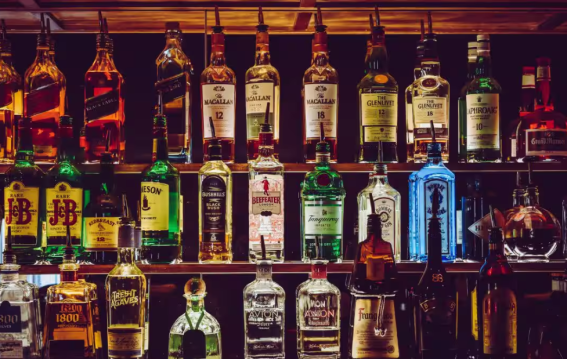 इंदौर में 50 करोड़ का शराब ठेका