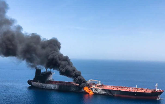 अमेरिका ने डुबोया वॉरशिप