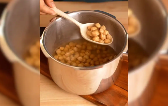 छोले भिगोना भूल गए?