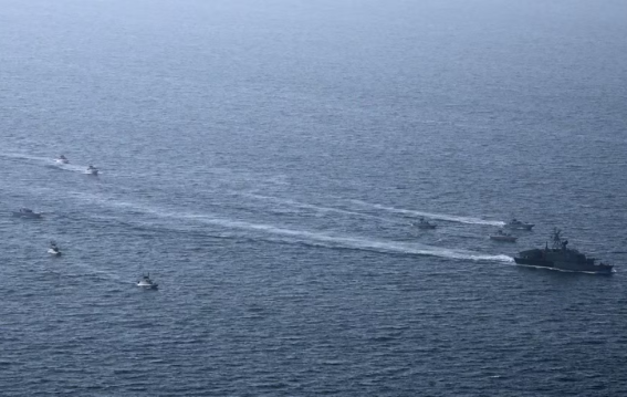 होर्मुज के पास अमेरिका का हमला