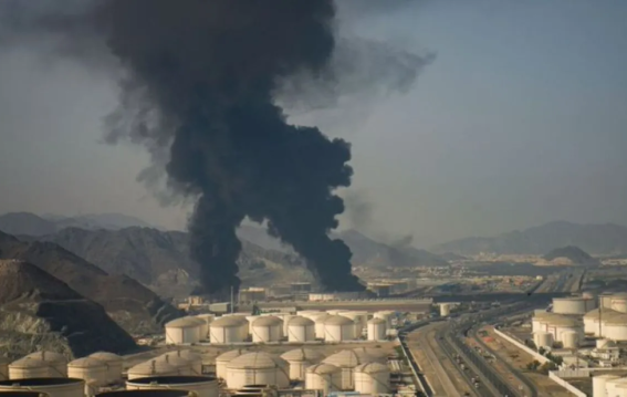 ईरान ने UAE के सबसे बड़े गैस कॉम्प्लैक्स पर हमला किया
