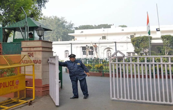 2006 पॉलिसी से कांग्रेस पर बड़ा एक्शन क्यों?