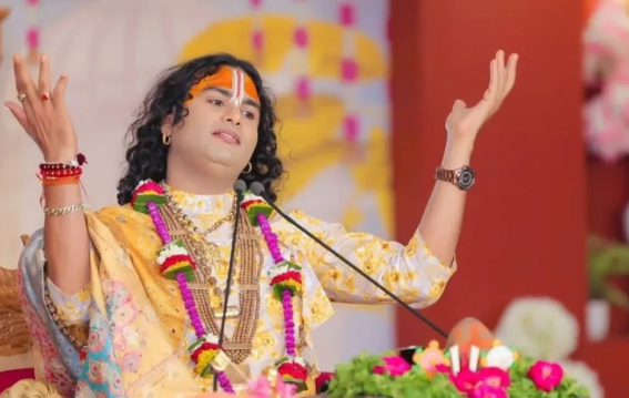 अनिरुद्धाचार्य पर फर्जी कंटेंट हटाने का आदेश