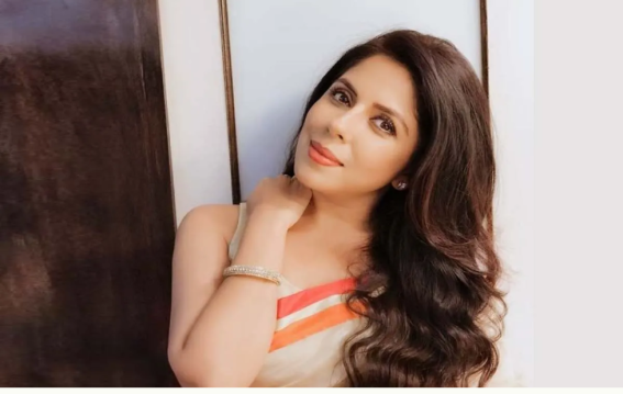 अभिनेत्री ने लगाया शराब कारोबारी पर आरोप