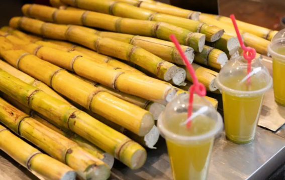 गर्मी में गन्ने का जूस पीने से पहले जान लें डॉक्टर की चेतावनी