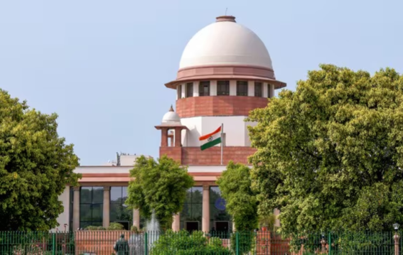 आदिवासियों से थाना साफ करवाने पर भड़के CJI