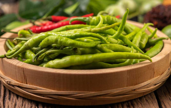 रोज खाते हैं ज्यादा हरी मिर्च?