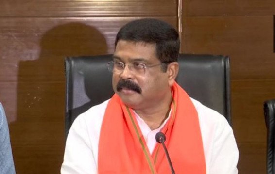 Dharmendra Pradhan dismisses AAP as group of ‘loud-mouthed people’, says If they are honest, they should…
