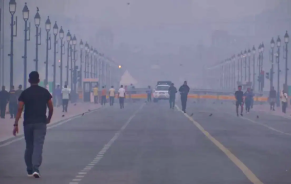 दिल्ली-NCR में वायु गुणवत्ता खराब, एक्यूआई 260 पर