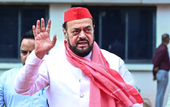 औरंगजेब पर विवादित बयान के बाद सपा नेता अबू आसिम आजमी महाराष्ट्र विधानसभा से निलंबित