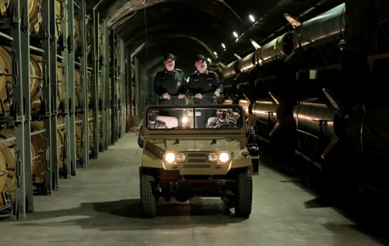 ट्रंप की धमकियों के बीच ईरान ने अपना ‘अंडरग्राउंड मिसाइल सिटी’ दिखाया