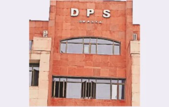 DPS द्वारका पर गंभीर आरोप