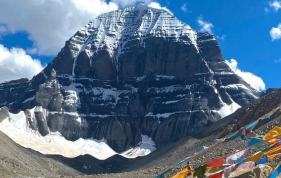 तनाव के बीच चीन ने कैलाश मानसरोवर यात्रा पर बड़ी बात कही, बोला...