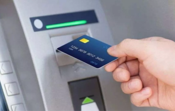 ATM कार्ड इस्तेमाल करने पर हर साल कितना चार्ज लगता है?