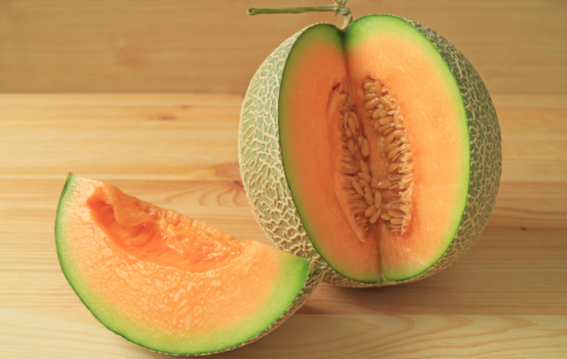 खरबूजे के साथ ये सफेद चीज खाने से हो सकता है ज़हर का असर