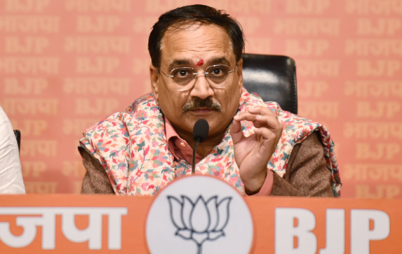 Delhi: वीरेंद्र सचदेवा का केजरीवाल पर बड़ा आरोप