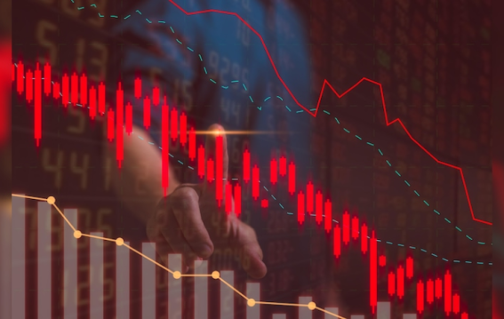 शेयर बाजार में आज तेज गिरावट