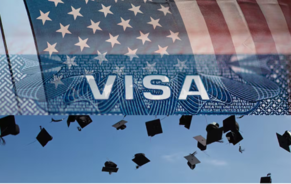 अमेरिका ने स्टूडेंट वीज़ा अपॉइंटमेंट्स अस्थायी रूप से रोकीं, सोशल मीडिया स्क्रीनिंग पर नए दिशा-निर्देशों का इंतज़ार