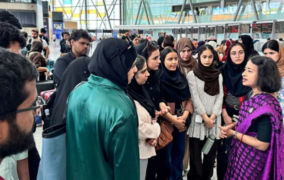 ईरान से भारतीयों की वापसी शुरू