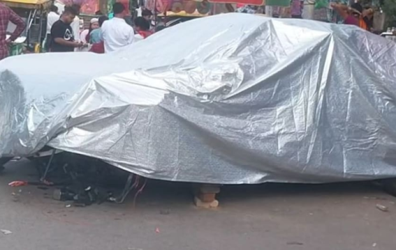 दिल्ली में ऑडी कार ने बाइक सवार परिवार को रौंदा