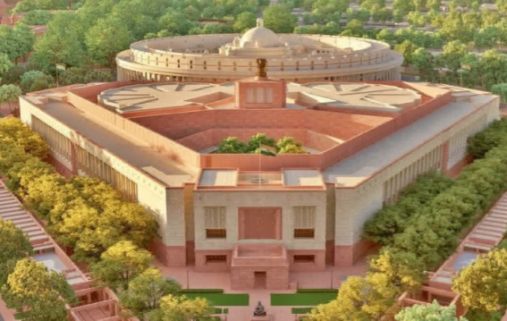 संसद में सियासी हलचल तेज!