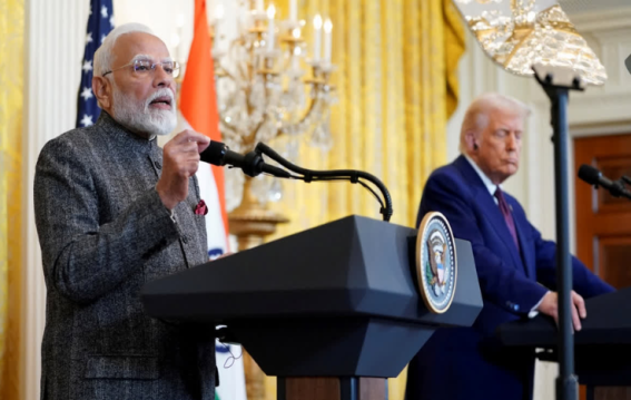 ट्रंप ने भारतीय सामानों पर 25% टैरिफ लगाया