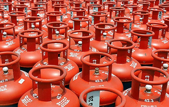 रक्षाबंधन से पहले सस्ता हुआ LPG सिलेंडर