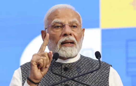 'स्वदेशी अपनाएं, भारत को आत्मनिर्भर बनाएं'