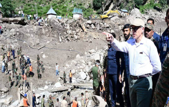 उमर अब्दुल्ला ने पीड़ितों से की मुलाकात