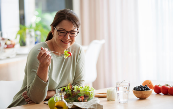 महिलाओं की सेहत के लिए ज़रूरी ये 5 सुपरफूड