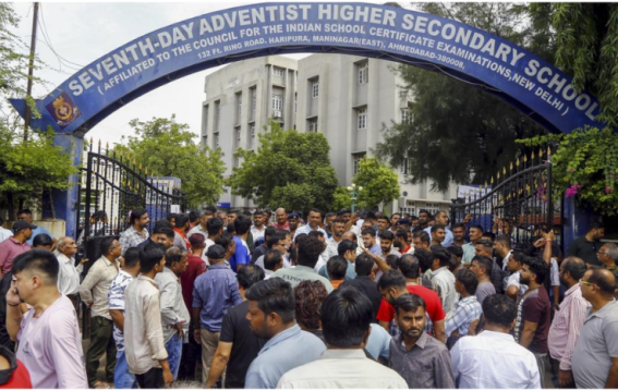 अहमदाबाद के स्कूल में एंबुलेंस की जगह पानी का टैंकर बुलाया गया