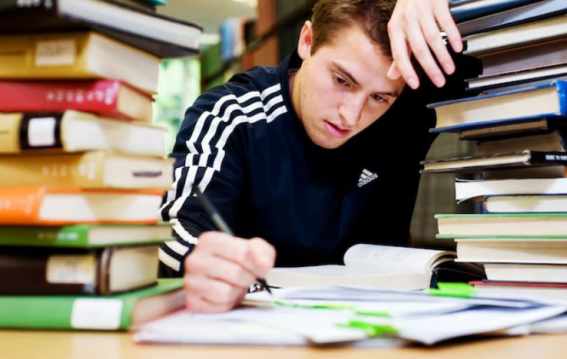 21 फर्ज़ी विश्वविद्यालय 2025 द्वारा