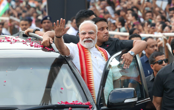अहमदाबाद में पीएम मोदी का रोडशो
