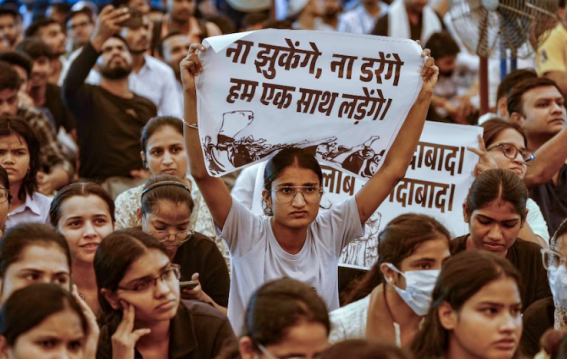 SSC पेपर पर विवाद