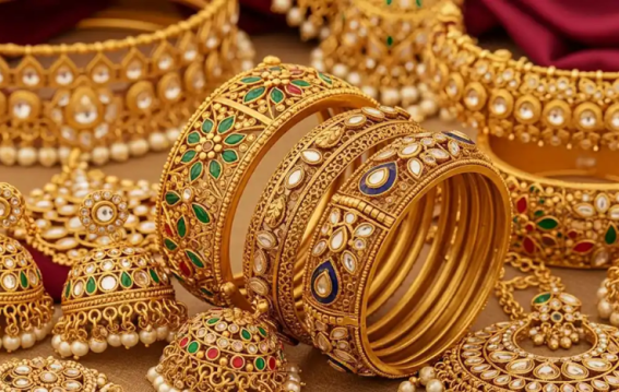 सोना सस्ता हुआ या महंगा