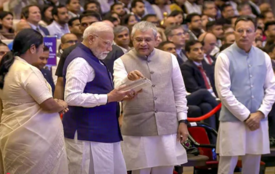 PM मोदी ने शीर्ष CEOs से की मुलाकात