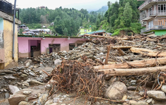हिमाचल में बाढ़ से खुला काला सच