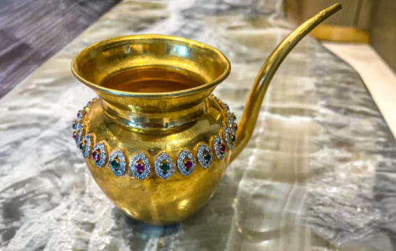 लाल किले के पास से चोरी हुआ हीरे जड़ा एक करोड़ का कलश